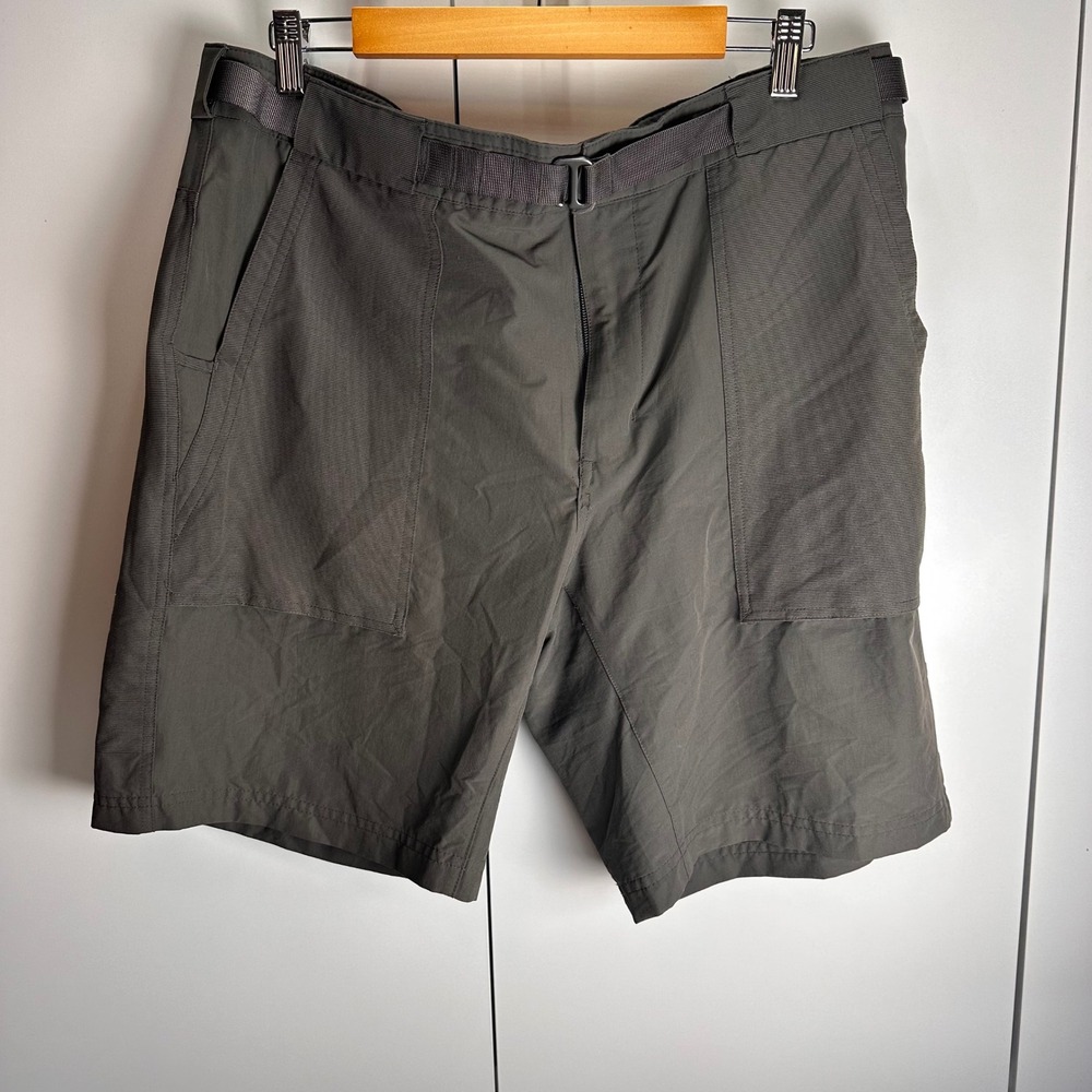 REI‎ Co-op Mens Nylon Hiking Shorts Olive Green Built On Purpose Size 38
